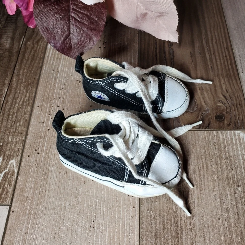Converse All-Star Chuck Taylor High Top Crib Baby Shoes Size 3 Black